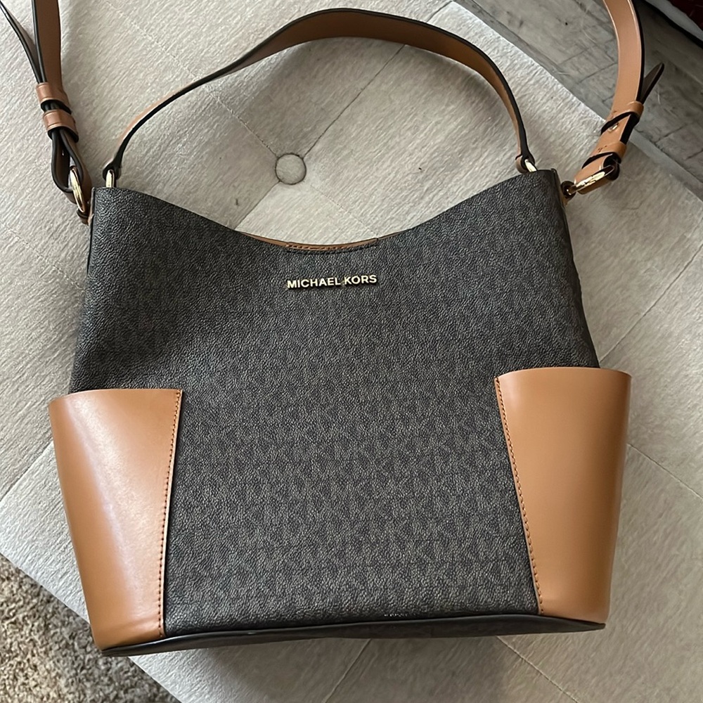 Michael Kors Crossbody